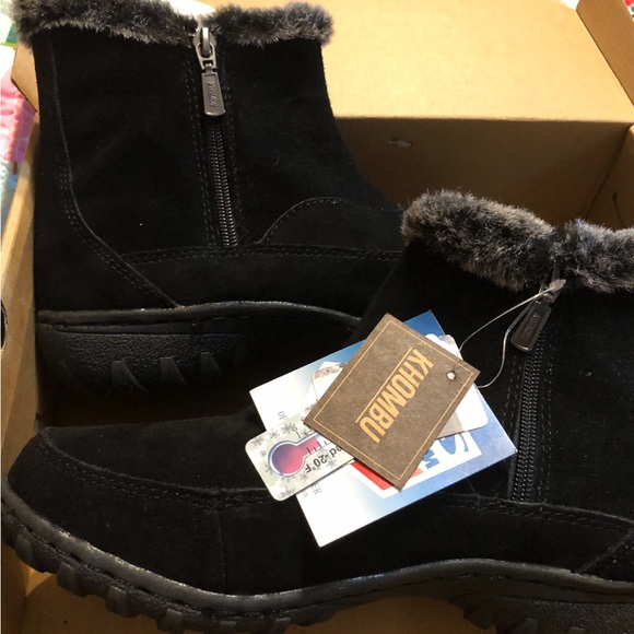 Khombu NEW Black Winter Boots with Fur Trim - Picture 3 of 16